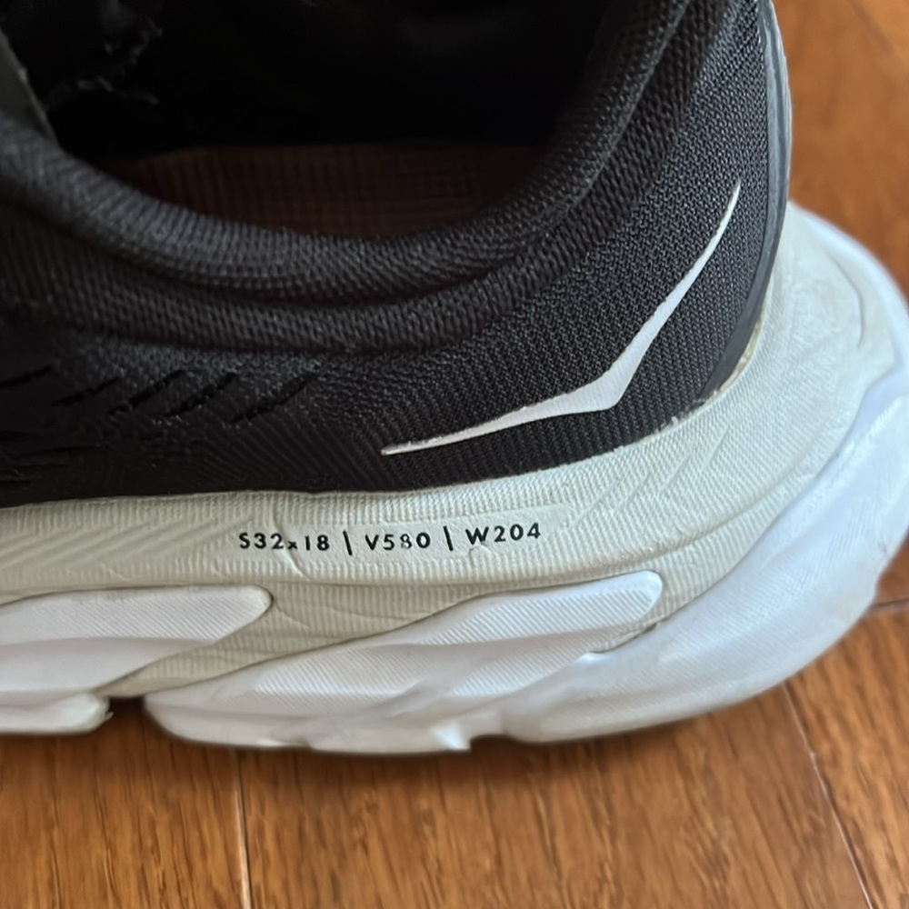 Hoka women’s Clifton Edge Black and White Athletic Shoes for Performance - Picture 6 of 7
